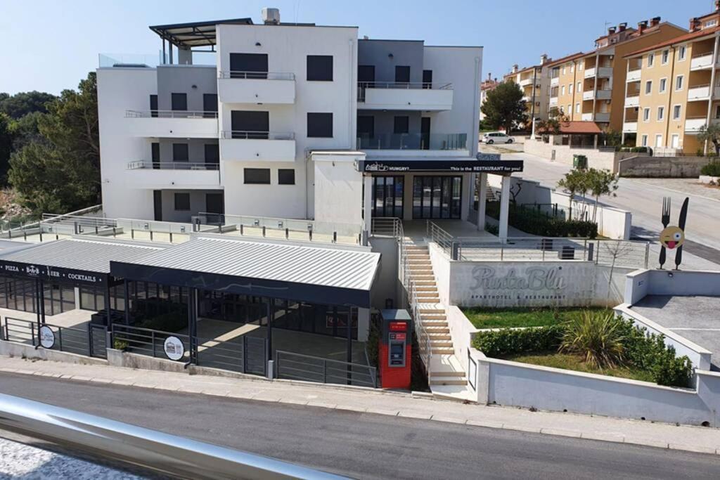 Apartment Alexandra Premantura Luaran gambar
